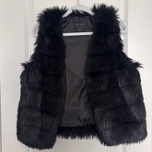Love Tree Black Faux Fur Vest